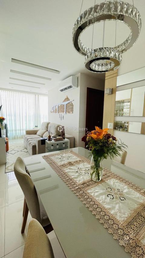 Apartamento em Jardim Camburi