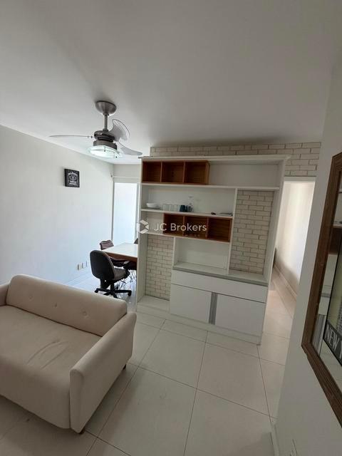 Apartamento em Jardim Camburi